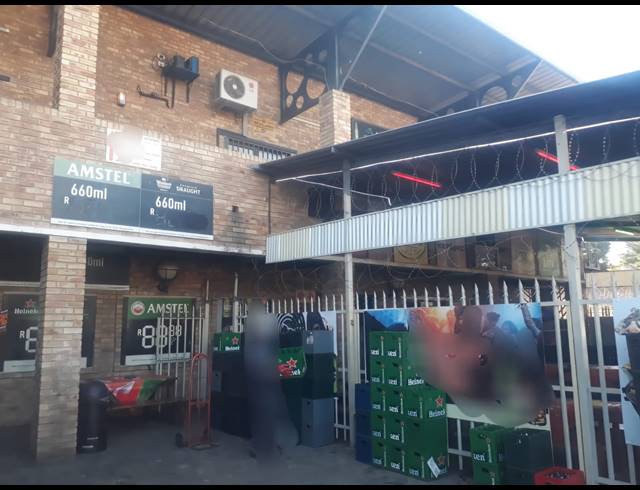 1,400M² BUSINESS FOR SALE IN RUSTENBURG CENTRAL
